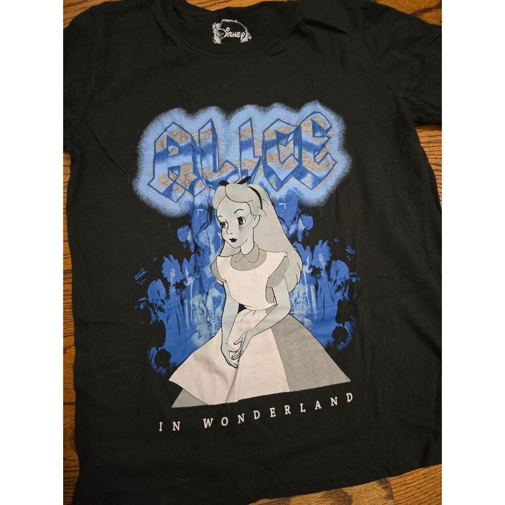 Disney's Alice in Wonderland "Concert" Shirt Size M - Picture 2 of 8